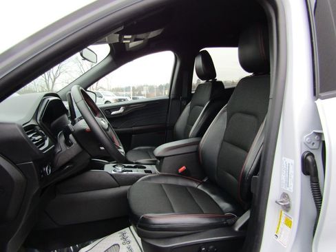 Used 2025 Ford Escape ST-Line Select w/ Tech Pack #1 AWD/4WD image 15