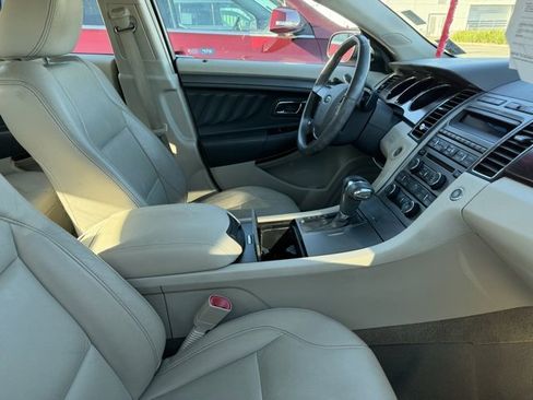 Used 2010 Ford Taurus SEL image 3
