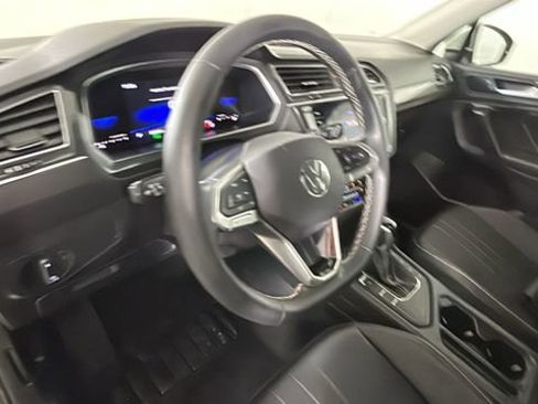 Used 2023 Volkswagen Tiguan SE FWD image 14