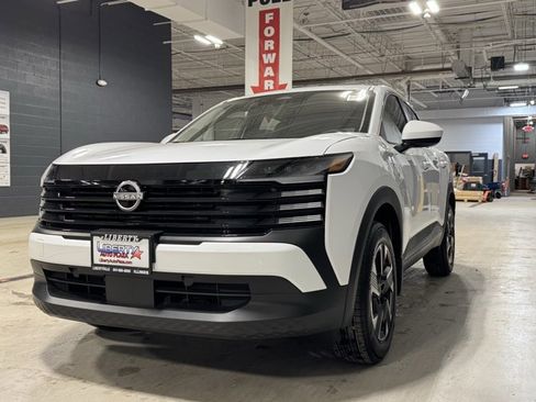 New 2025 Nissan Kicks SV w/ Illumination Package image 29