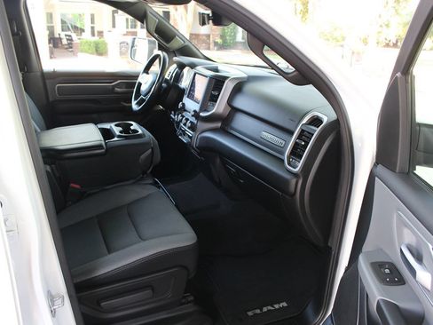 Used 2021 RAM 1500 Big Horn AWD/4WD image 18