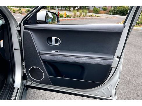 Used 2023 Hyundai Ioniq 5 Limited AWD/4WD image 24