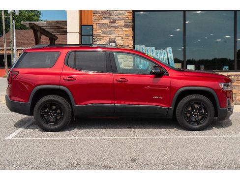 Used 2023 GMC Acadia AT4 AWD/4WD image 2