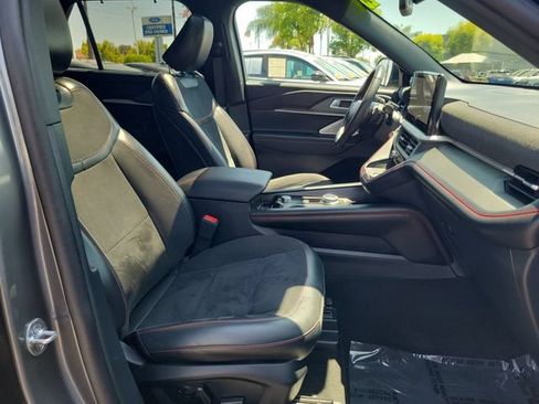 Certified 2025 Ford Explorer ST AWD/4WD image 17