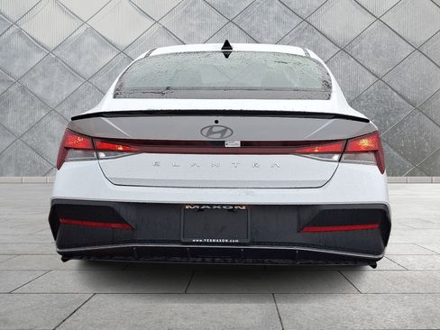 Certified 2025 Hyundai Elantra Sport image 6