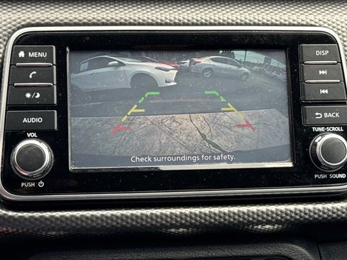 Used 2020 Nissan Kicks S image 19