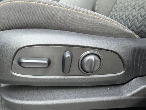 Used 2023 Chevrolet Equinox LT image 13