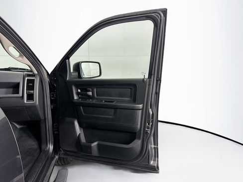 Used 2016 RAM 1500 Tradesman w/ Popular Equipment Group image 28