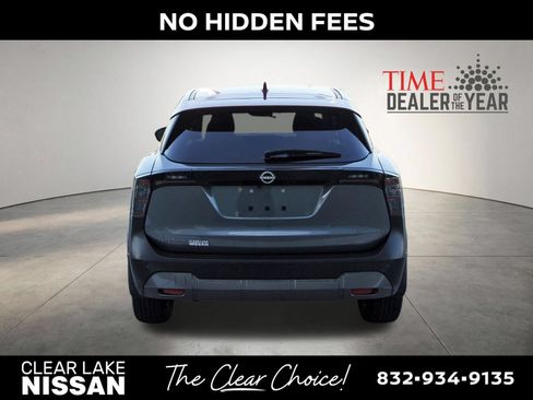Used 2025 Nissan Kicks SV FWD image 6