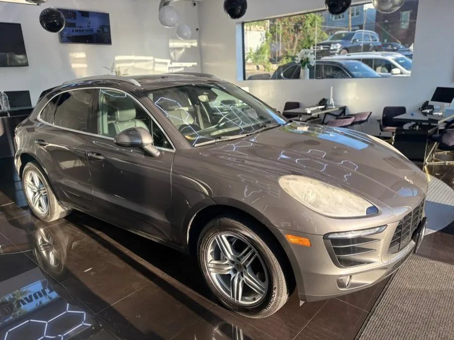 Used 2016 Porsche Macan S AWD/4WD image 3