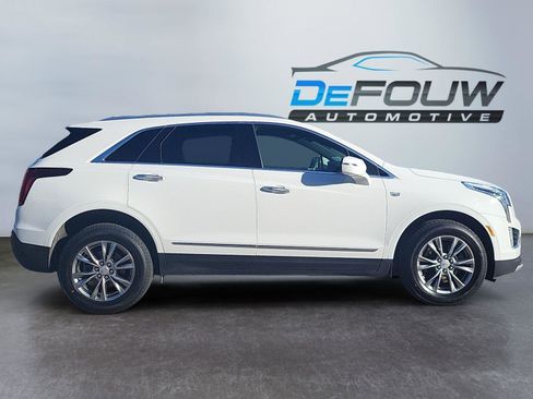 Used 2023 Cadillac XT5 Premium Luxury AWD/4WD image 2