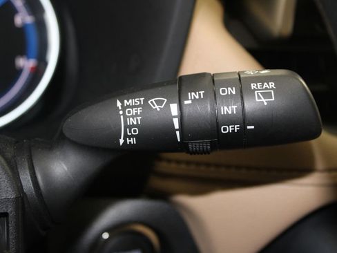 Used 2023 Toyota RAV4 XLE w/ Convenience Package image 39