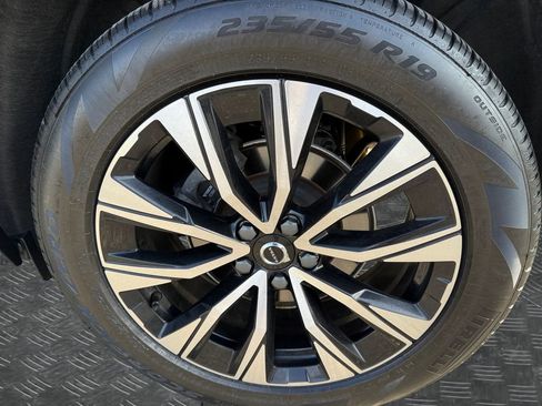 Used 2024 Volvo XC60 B5 Core w/ Protection Package Premier image 21