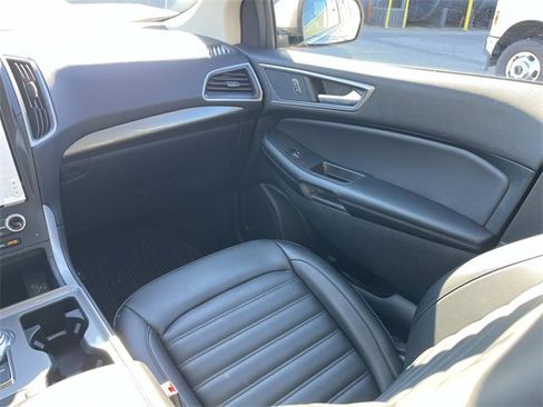Used 2024 Ford Edge SEL w/ Convenience Package image 13