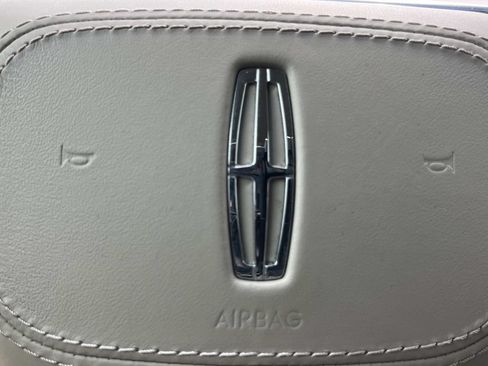 Used 2024 Lincoln Nautilus Premier AWD/4WD image 40