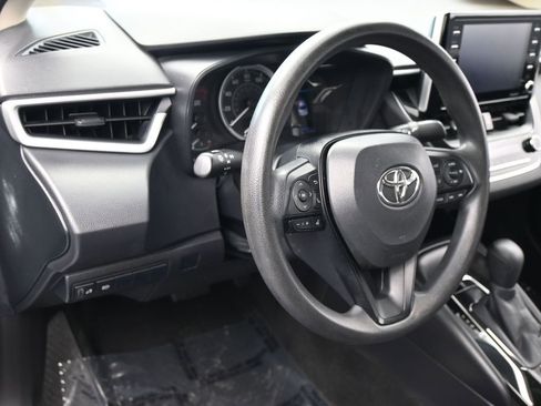 Used 2021 Toyota Corolla LE image 13