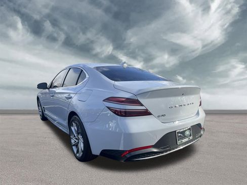Used 2022 Genesis G70 2.0T image 3