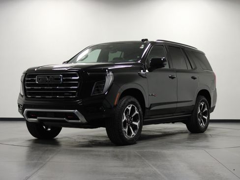 Used 2026 GMC Yukon AT4 w/ AT4 Premium Plus Package AWD/4WD image 8