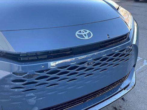 Used 2025 Toyota Crown Signia Limited image 30