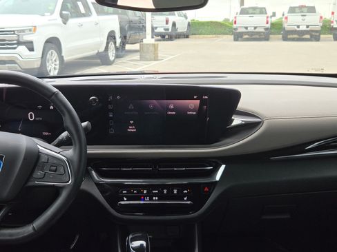 Used 2026 Buick Envista Avenir FWD image 16