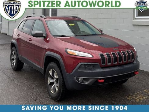 Used 2015 Jeep Cherokee Trailhawk w/ Comfort/Convenience Group AWD/4WD image 1