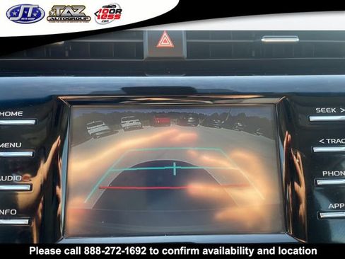 Used 2018 Toyota Camry LE FWD image 14