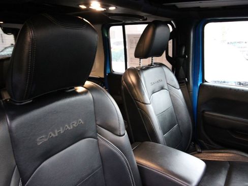 Used 2021 Jeep Wrangler Unlimited Sahara image 20