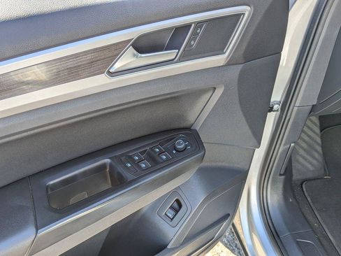 Used 2019 Volkswagen Atlas SE AWD/4WD image 11