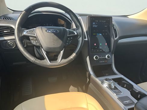 Used 2022 Ford Edge SEL AWD/4WD image 17