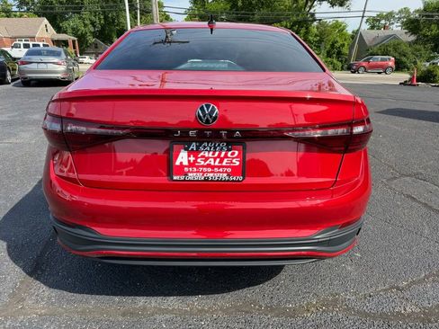 Used 2025 Volkswagen Jetta Sport FWD image 7