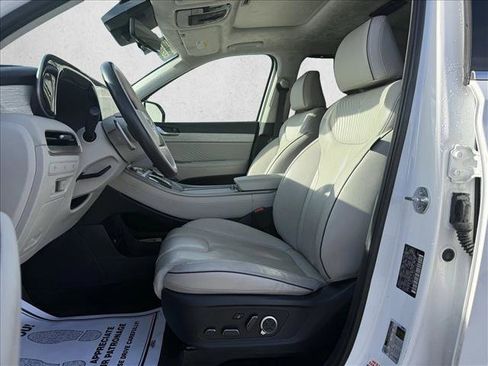 Used 2024 Hyundai Palisade Calligraphy image 10