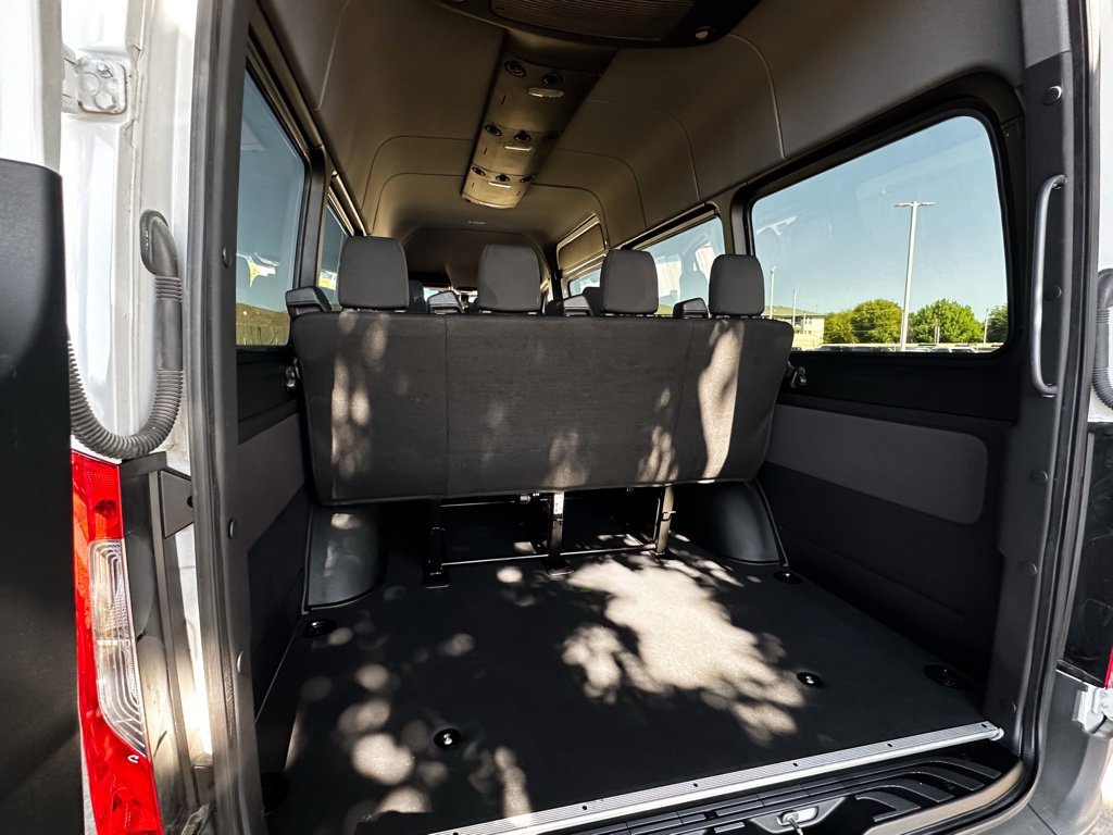 Used 2025 Mercedes-Benz Sprinter 2500 image 27