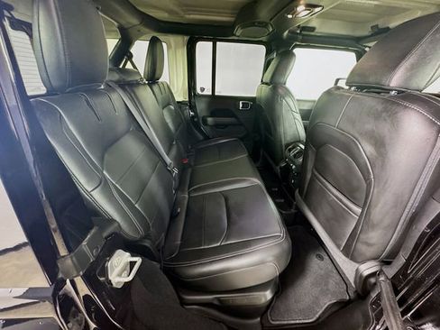 Used 2021 Jeep Wrangler Unlimited Sahara 4xe image 33