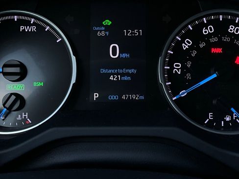 Used 2022 Toyota RAV4 SE w/ Convenience Package image 41