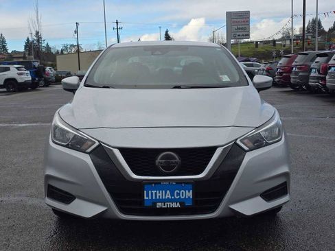 Used 2021 Nissan Versa SV image 8