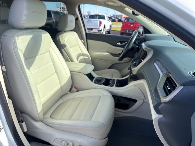 Used 2023 GMC Acadia Denali w/ Trailering Package FWD image 11
