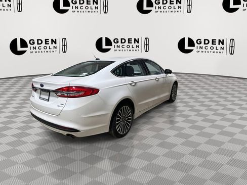 Used 2017 Ford Fusion SE w/ Fusion SE Technology Package image 8