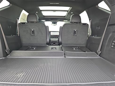 New 2026 Chevrolet Traverse Z71 w/ Enhanced Driving Package image 32