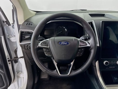 Used 2024 Ford Edge SEL AWD/4WD image 17