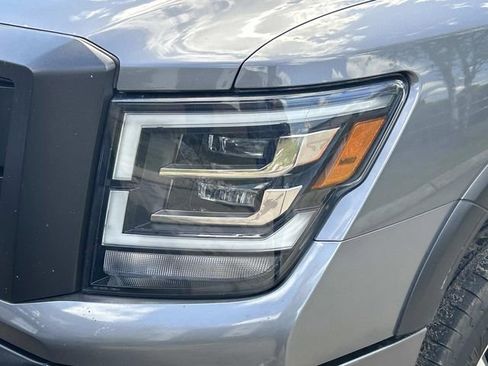 Used 2021 Nissan Titan PRO-4X w/ Pro-4x Convenience Package AWD/4WD image 7