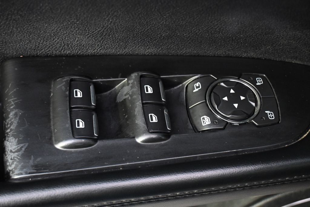 Used 2016 Lincoln MKX Reserve w/ Technology Package AWD/4WD image 23