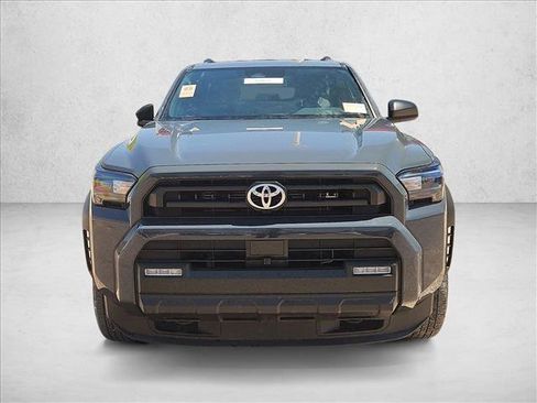 Used 2025 Toyota 4Runner SR5 AWD/4WD image 2