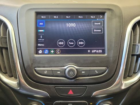 Used 2020 Chevrolet Equinox LT FWD image 25