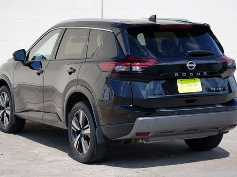 Used 2024 Nissan Rogue SL AWD/4WD image 46