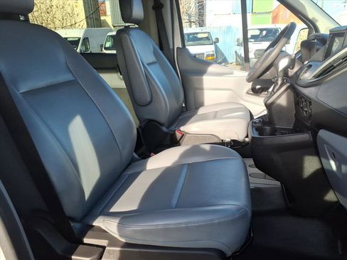 Used 2019 Ford Transit 350 XL image 10