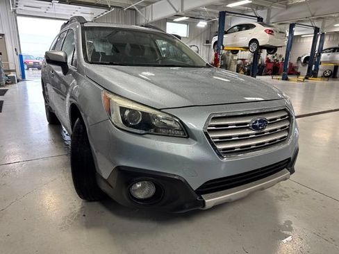 Used 2016 Subaru Outback 2.5i Limited AWD/4WD image 29