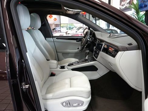 Used 2020 Porsche Macan S image 49