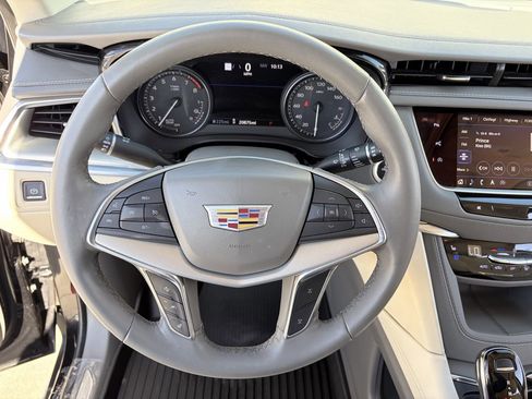 Certified 2023 Cadillac XT5 Premium Luxury w/ Technology Package image 23