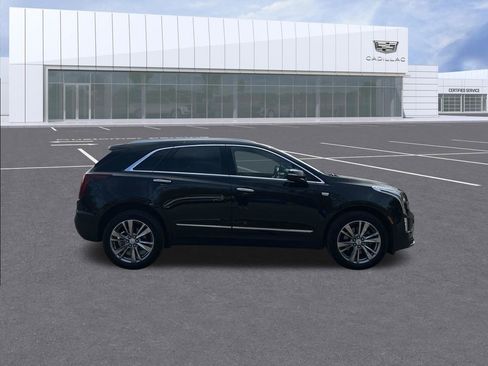 Certified 2023 Cadillac XT5 Premium Luxury w/ LPO, Floor Liner Package AWD/4WD image 8