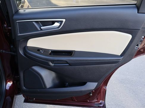 Used 2019 Ford Edge SEL w/ Equipment Group 201A FWD image 21